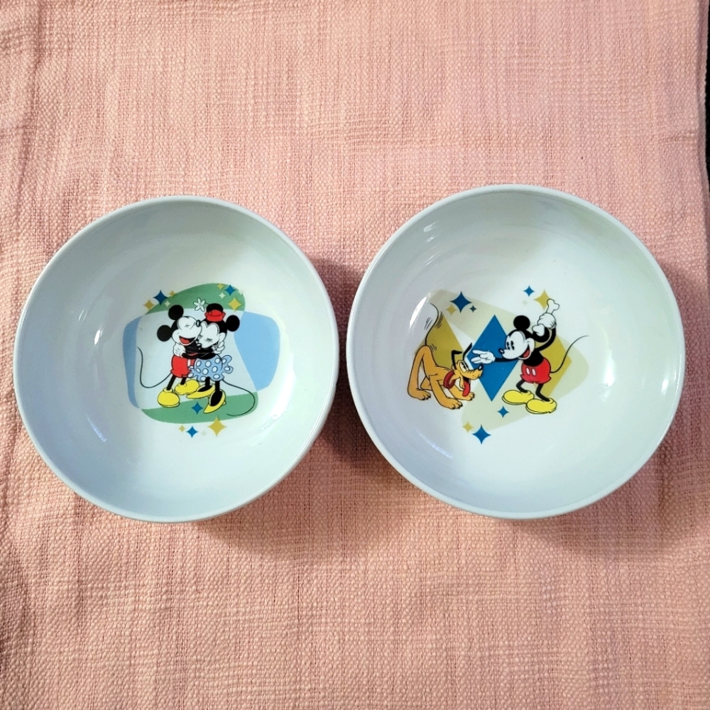 Vintage Gibson Mickey Mouse with Minnie Mouse and Mickey with Pluto Bowl Set